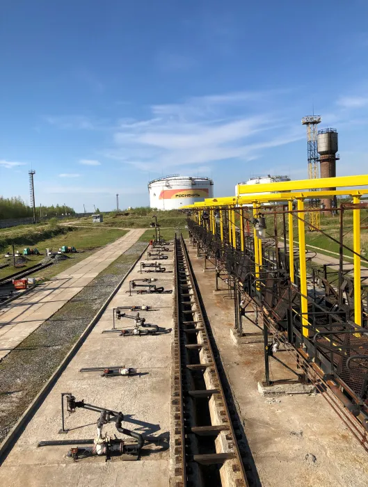 Оснащение рабочих зон железнодорожной эстакады слива/налива нефтепродуктов