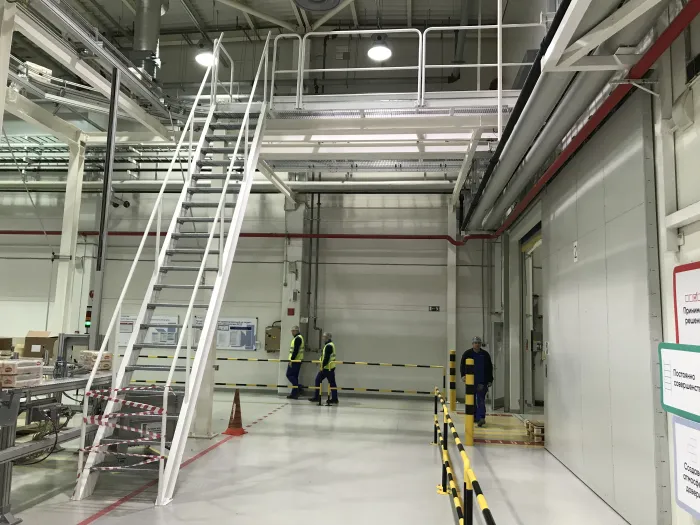 Модульные лестницы от HIGH SAFETY - коллективные средства защиты от падения с высоты