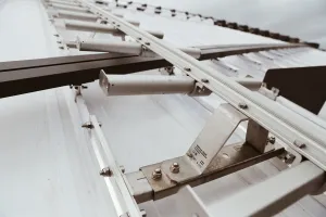 Оснащение страховочными системами кровли стадиона 