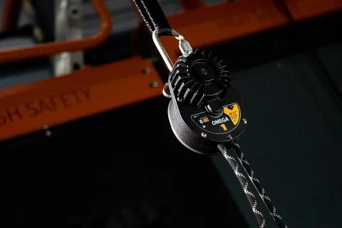 Устройство для спуска, модель OMEGA 1, арт. HS-OMG1 (длина стропа от 10 до 200 м.) от HIGH SAFETY